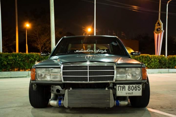 190Eเเต่งซิ่งวิ้งหลังถนน