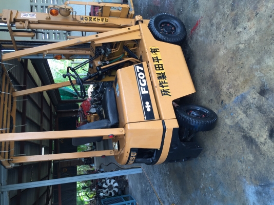 ขายรถฟอร์คลิฟต์เก่าญี่ปุ่นยี่ห้อkomatsu (โคมัสสึ)สีเดิมๆ ยกได้700kgสภาพสวยมากๆเครื่องเบนซิลพร้อมใช้งานทันที