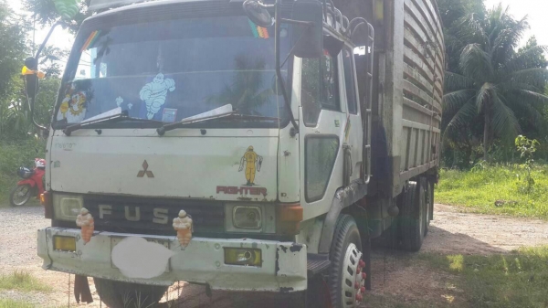 10ล้อเพลาเดียว170แรง FN525M. รถสวย คัสซีสวย เครื่องสวยรถใช้งานอยู่