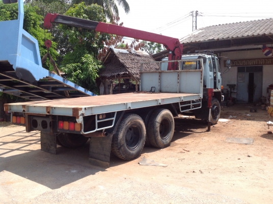 ขายสิบล้อพื้นเรียบ ติดเครน 3 ตัน