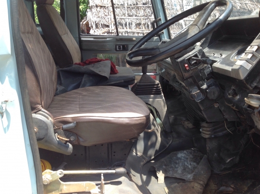 ขายสิบล้อพื้นเรียบ ติดเครน 3 ตัน