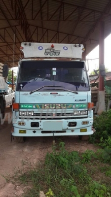 ISUZU 6 ล้อดัมพ์ ปี 2539 195 แรงม้า ยาง 900 ISUZU 6 ล้อดัมพ์ ปี 2539 195 แรงม้า ยาง 900