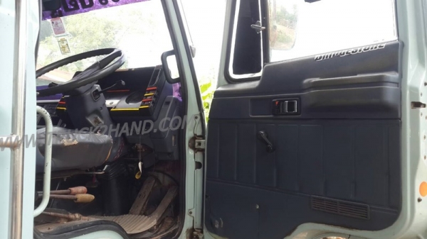 ISUZU 6 ล้อดัมพ์ ปี 2539 195 แรงม้า ยาง 900 ISUZU 6 ล้อดัมพ์ ปี 2539 195 แรงม้า ยาง 900