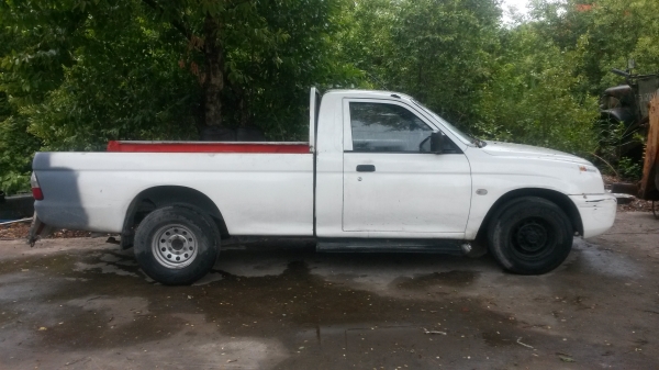 ขายรถมิตรซูสตาร์ด้า2500 ดีเซล รถพร้อมใช้แอร์หนาวพวงมาลัยเพาเวอร์แซสซีสวยเครื่องดี ขาย 75000 บาทไทย