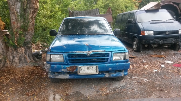 ขายครับรถมาสด้าธันเดอร์เครื่องอีซูซุมังกรดำเครื่องแน่นๆ แอร์เย็นแซสซีสบอดี้ด้านซ้ายผุหน่อยครับจอดนานพวงมาลัยธรรมดา ขาย 58000 บาท