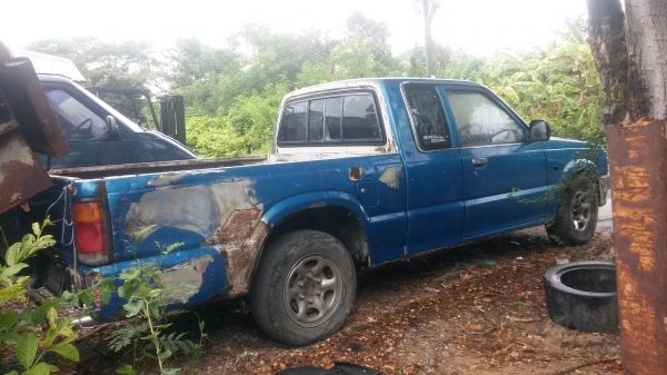 ขายครับรถมาสด้าธันเดอร์เครื่องอีซูซุมังกรดำเครื่องแน่นๆ แอร์เย็นแซสซีสบอดี้ด้านซ้ายผุหน่อยครับจอดนานพวงมาลัยธรรมดา ขาย 58000 บาท