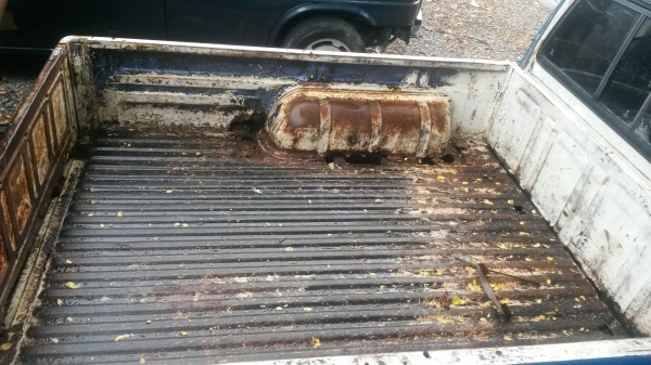 ขายครับรถมาสด้าธันเดอร์เครื่องอีซูซุมังกรดำเครื่องแน่นๆ แอร์เย็นแซสซีสบอดี้ด้านซ้ายผุหน่อยครับจอดนานพวงมาลัยธรรมดา ขาย 58000 บาท