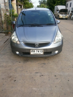 ขายHonda Jazz ปี2005 เกียร์ออโต้7สปีด รถมือเดียว 215,000 ราคาต่อลองได้0843545593