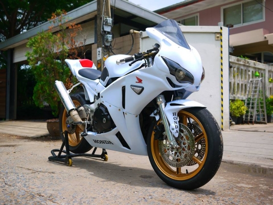 ขาย cbr92 ตัวคาร์บูไฟฟ้าพร้อมทะเบียนแท้ แฟริ่ง cbr1000 08 เครื่องดีสุดๆ