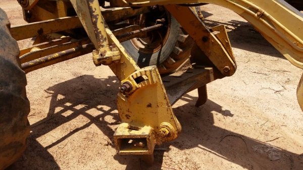 ขายรถเกรด GALION สภาพพร้อมใช้ เครื่องดอยซ์ 4 สูบ เครื่องดีปั้มดี ขายรถเกรด GALION สภาพพร้อมใช้ เครื่องดอยซ์ 4 สูบ เครื่องดีปั้มดี