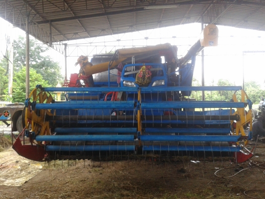 ขายรถเกี่ยวข้าวศักดิ์