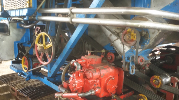 ขายรถเกี่ยวข้าวศักดิ์