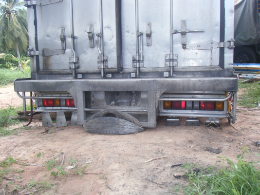 ขายตู้เย็น12ล้อ อู๋เอกชัย ยาว7.20เมตร ขาย140,000บาท