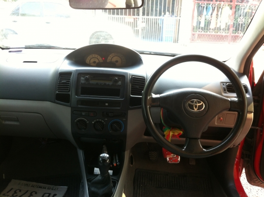 ขายTOYOTA VIOS(จัดใด้เกือบเต็ม) เกียร์ธรรมดาเเท้สีเเดงจากโรงงาน ขายTOYOTA VIOS(จัดใด้เกือบเต็ม) เกียร์ธรรมดาเเท้สีเเดงจากโรงงาน