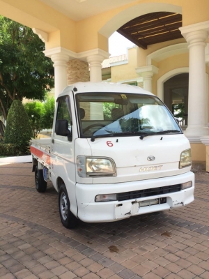 ายhijet. S200p เก่าญี่ปุ่น เครื่องหัวฉีด 660cc หลังคาสูง เกียร์ออโต้ เปลียนปกติพวงมาลัยไฟฟ้า ทำงานปกติ ไมล์ดิจิตอล สีเดิมๆไม่มีชนหรือจมน้ำ คัทซีสวยไม่ผุ ภายในเดิมสวยไม่ขาด