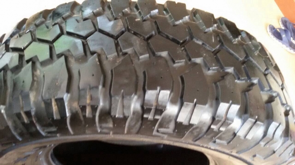 ขายยาง mud maxxis 285/75/16 สวยๆครับ