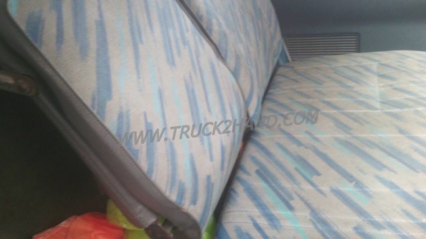 ISUZU Npr กระบะคาร์โก้ ยางเรเดียนใหม่6เส้น พรัอมโครงหลังคา คัชซีสวยตลอดเส้น ล้อ5น้อต แอร์ พวงมาลัยพาวเวอร์ หัวเก่งมีผุนิดหน่อย ภาษีไม่ขาด