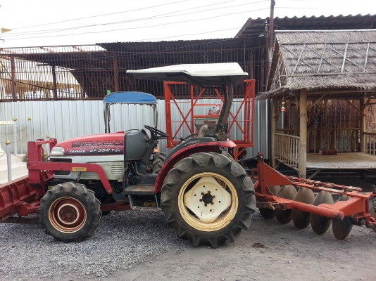 ยันร์ม่า EF352T EX   4 WD 2 เพลา ใบมีด ผาน 5 รถไร่เดิมๆแน่นๆ