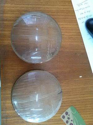 ขายเลนต์ไฟหน้า fiat 124 A