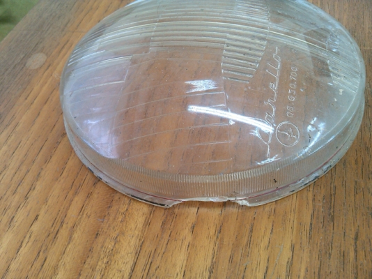 ขายเลนต์ไฟหน้า fiat 124 A