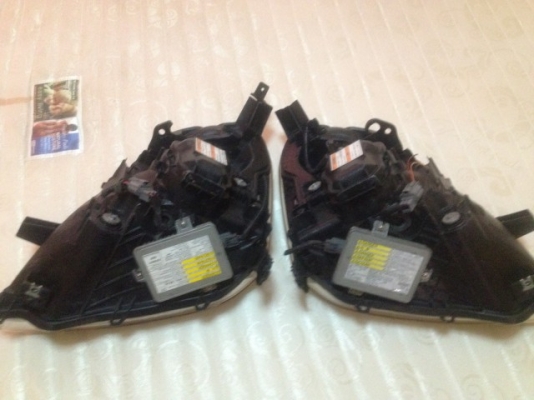 ไฟหน้า HONDA STREAM เป็นไฟซีน่อนแท้โรงงานของเก่าญี่ปุ่นคู่ละ ไฟหน้า HONDA STREAM เป็นไฟซีน่อนแท้โรงงานของเก่าญี่ปุ่นคู่ละ