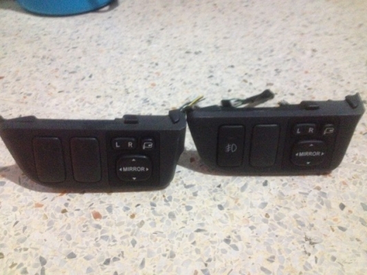 สวิตปรับกระจกมองข้าง TOYOTA WISH ของเก่าญี่ปุ่นเเท้สภาพสวยตัวละ