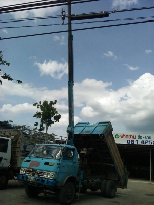 ISUZU 6ล้อดั๊ม พร้อมเครน 5เหลี่ยม (ท้องV) ช่วงล่างF หน้า-หลัง ขาย 290,000 บาท (ศุภากร 081-4252943)