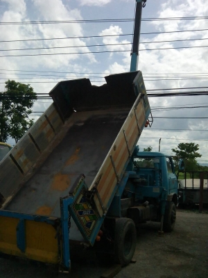 ISUZU 6ล้อดั๊ม พร้อมเครน 5เหลี่ยม (ท้องV) ช่วงล่างF หน้า-หลัง ขาย 290,000 บาท (ศุภากร 081-4252943)