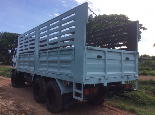 ขาย10ล้อHINO(3H) เครื่อง195แรง เพลาเดียว กะบะยาว6.3เมตร เครื่องดี ยางดี ครัทซีสวย ขาย 820,000บาท (ศุภากร 081-4252943)