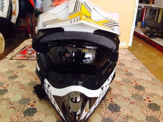 หมวกกันน็อค จัดโปรโมชั่นต้อนรับหน้าฝน ลดราคาพิเศษ1800 ลดเหลือ 1150 บาท 5 ใบเท่านั้น ชุดเกราะ  มีกระดองเต่า M L XL XXL ราคา เพียง 800 เสื้อวิบาก อีกมากมาย 600 รับ เสื้อวิบาก อีกมากมาย 600 รับ บัตร เครดิต บัตร เครดิตเสื้อวิบาก ชุดเกราะ มีกระดองเต่า ราคา เพี