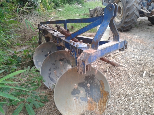 ขาย6640เพลาเดียว อุปกรณ์สามชิ้น เล่มทะเบียนพร้อมโอน