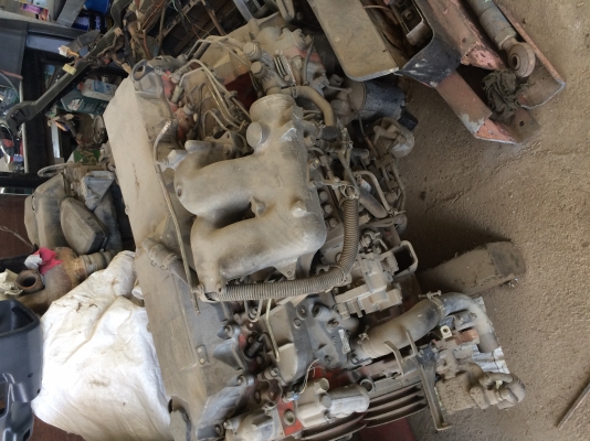 ขายเครื่อง isuzu 6HH1 210  แรงม้า  EURO2 ฝาเนียม