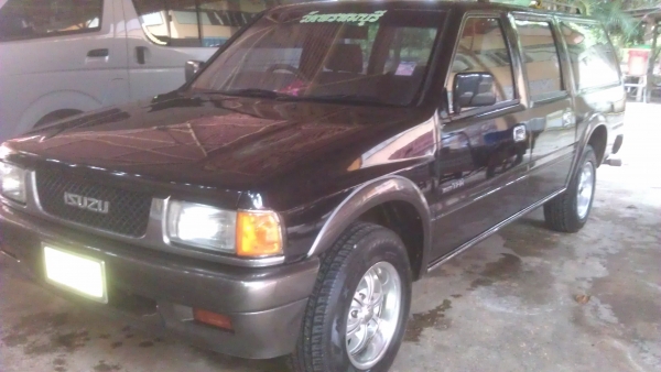 ขายด่วนอีซูซุ แวนไทยรุ่งสวยๆครับหรือเทินรถตู้ราคาใกล้เคียง