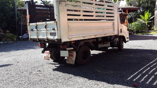 ขาย...รถ 6 ล้อดั๊ม อีซูซุ NMR 130 hp.