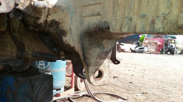 ขายเพลาหลังยกชุดนอกในของรถแมคสี้