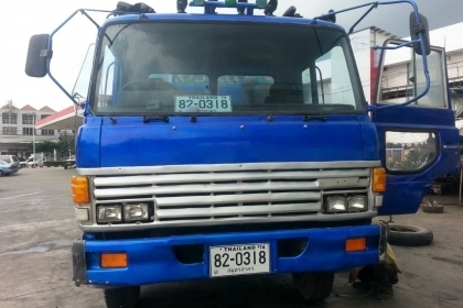 เทเลอร์บรรทุกแบคโฮขนาด200 NISSAN UDCW30 เครื่องPE6-275แรงม้า
