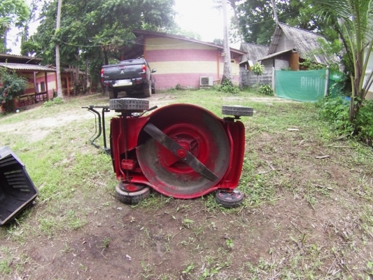 เครื่อตัดหญ้าแบบเดินตามขับเคลื่อนด้วยตัวเอง เครื่อตัดหญ้าแบบเดินตามขับเคลื่อนด้วยตัวเอง