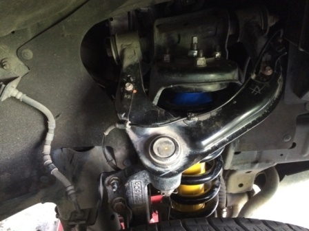 รับแก้ปัญหาช่วงล่าง รถกระบะ Ford by Shock Profender