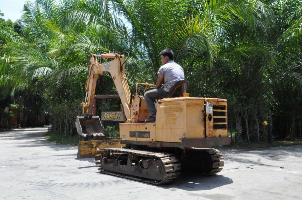 ลดกระหน่ำ!!ขายแบคโฮ YANMAR YB1200สวยเดิมจากญี่ปุ่น ทำงานสมบูรณ์ทุกระบบ รับรองไม่ผิดหวัง 125,000 เท่านั้น!!