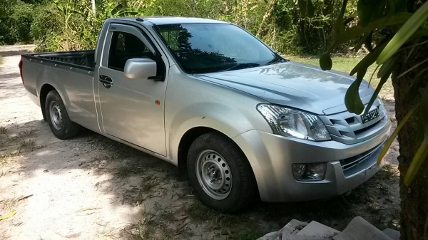 ขาย ออนิวดีแมกปี2012ไฟฟ้าพาวเวอร์ รถเคยเกิดอุบัติเหตุ ช่อมเสดแล้วขายถูก เหมาะคนเอาไปใช้ พร้อมใช้งานไม่จุกจิก ขี่ดีพร้อมใช้ ขายแค่265000บาท 0896069238