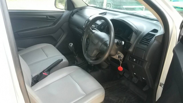 ขาย ออนิวดีแมกปี2012ไฟฟ้าพาวเวอร์ รถเคยเกิดอุบัติเหตุ ช่อมเสดแล้วขายถูก เหมาะคนเอาไปใช้ พร้อมใช้งานไม่จุกจิก ขี่ดีพร้อมใช้ ขายแค่265000บาท 0896069238