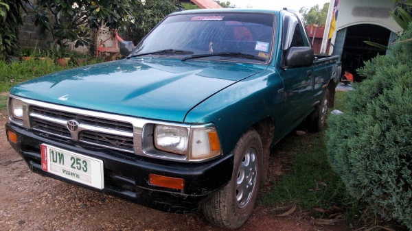 Toyota Mighty X ราคา 95,000 บาท ปี 39 เครื่อง 2.5 แรง เอกเล่มทะเบียน