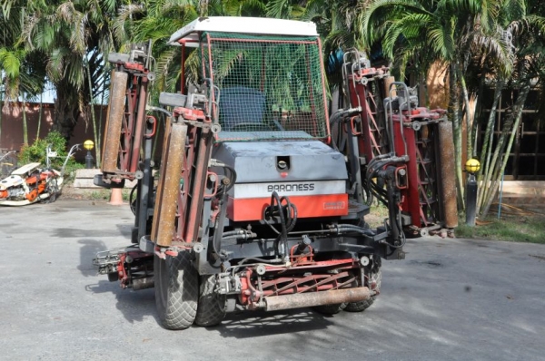 ขายรถตัดหญ้าสภาพสวยเดิมจากญี่ปุ่น 135,000