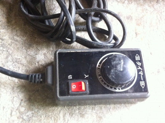 เครื่องโยกสวิงเท้า ซ้าย-ขวา มีรีโมทสายสั่งการทำงาน ช่วยลดการปวดเมื่อยขา เท้า ช่วยเพิ่มการไหลเวียนของเลือดช่วงขาดีขึ้น