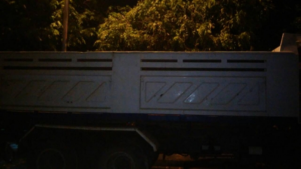 ขายกระบะบรรทุกสามมิตร