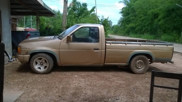 ขายรถกระบะ NISSAN ตอนเดียว เครื่อง TD25 ฝาขาว คัสซีสวยตลอดเส้น ทะเบียนพร้อมโอนครับ ขายรถกระบะ NISSAN ตอนเดียว เครื่อง TD25 ฝาขาว คัสซีสวยตลอดเส้น ทะเบียนพร้อมโอนครับ