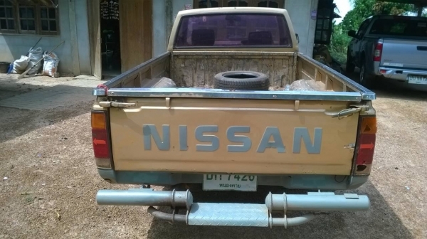ขายรถกระบะ NISSAN ตอนเดียว เครื่อง TD25 ฝาขาว คัสซีสวยตลอดเส้น ทะเบียนพร้อมโอนครับ ขายรถกระบะ NISSAN ตอนเดียว เครื่อง TD25 ฝาขาว คัสซีสวยตลอดเส้น ทะเบียนพร้อมโอนครับ