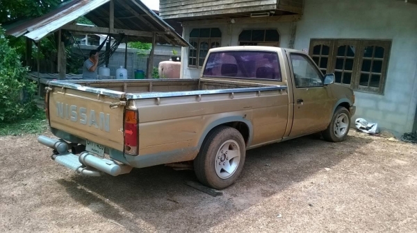 ขายรถกระบะ NISSAN ตอนเดียว เครื่อง TD25 ฝาขาว คัสซีสวยตลอดเส้น ทะเบียนพร้อมโอนครับ ขายรถกระบะ NISSAN ตอนเดียว เครื่อง TD25 ฝาขาว คัสซีสวยตลอดเส้น ทะเบียนพร้อมโอนครับ