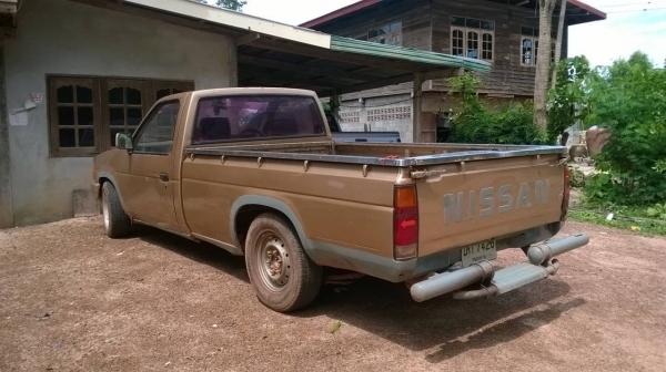 ขายรถกระบะ NISSAN ตอนเดียว เครื่อง TD25 ฝาขาว คัสซีสวยตลอดเส้น ทะเบียนพร้อมโอนครับ ขายรถกระบะ NISSAN ตอนเดียว เครื่อง TD25 ฝาขาว คัสซีสวยตลอดเส้น ทะเบียนพร้อมโอนครับ