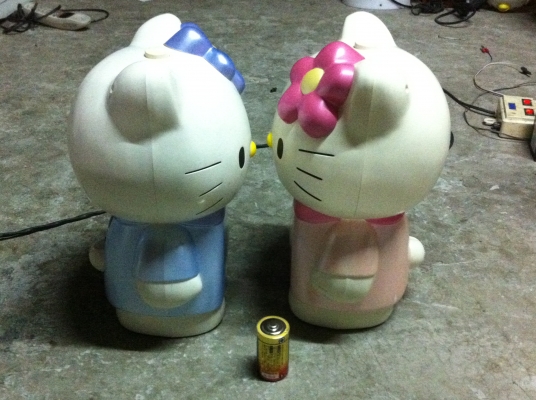 นาฟิกาปลุกตั้งโต๊ะคิตตี้ จาก sanrio ญี่ปุ่น สภาพสวยๆ ปลุกได้ การปลุก 10 วินาทีแรกเสียงจะไม่ดังหลังจาก 10 วินาทีจะดังขึ้น